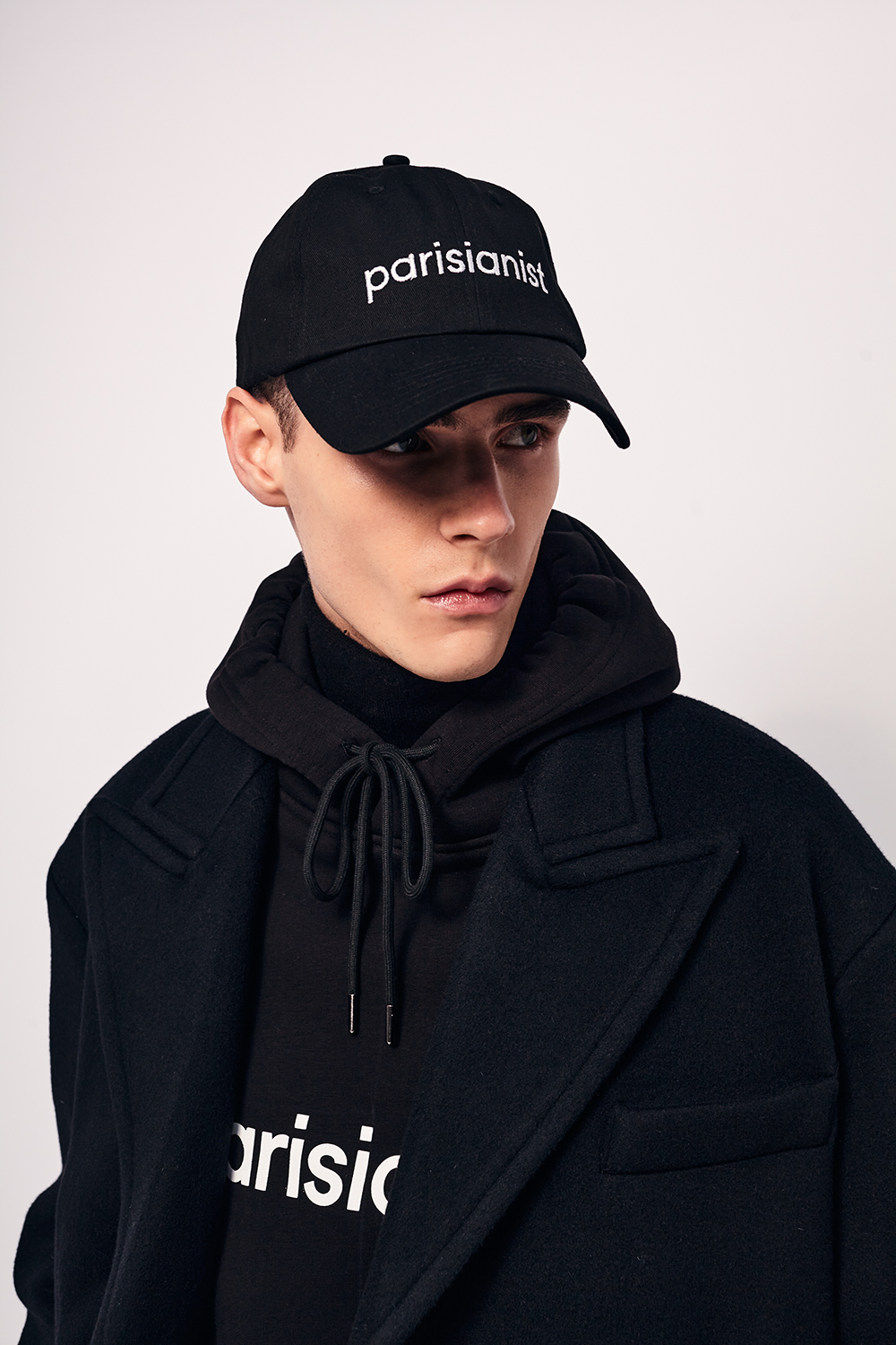 Logo cap